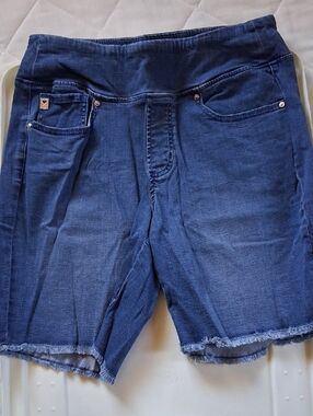 Belle By Kim Gravel 8" Medium Wash Denim Shorts, Sz 10 [#252d]